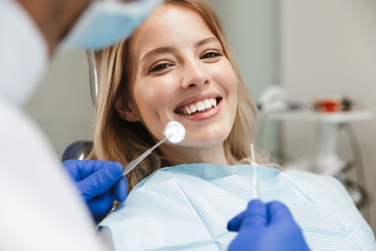 Jakich działań i zabiegów może się podjąć profesjonalny stomatolog?