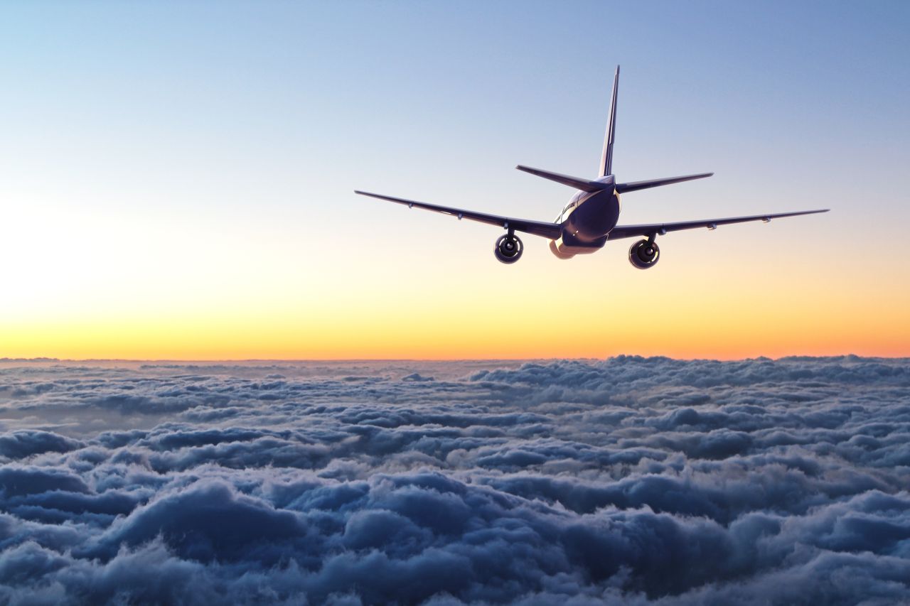 Podróż samolotem – co warto zabrać?