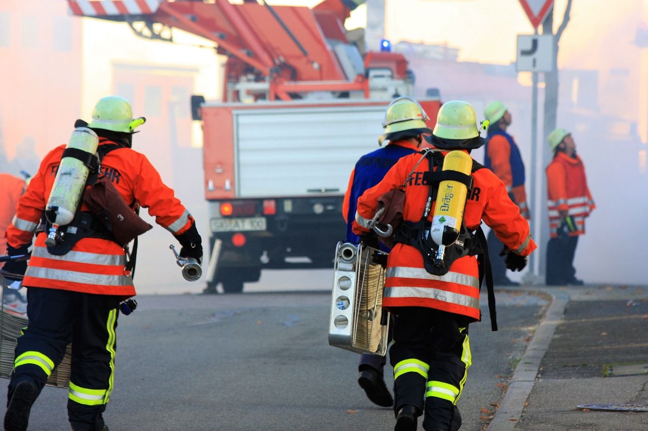 Profesjonalne usługi PPOŻ – jakie mogą okazać wsparcie w ramach bezpieczeństwo przeciwpożarowego