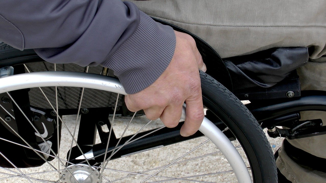 Wózek inwalidzki – jakie są rodzaje?